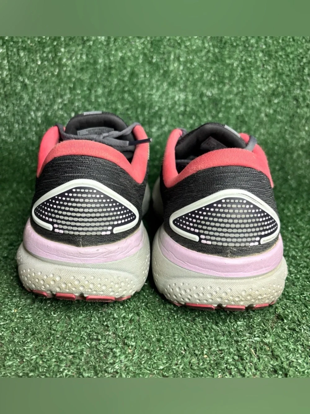 Brooks Ghost 16 Black Raspberry Women Shoe Size 8.5‎ B Black 1204071B051